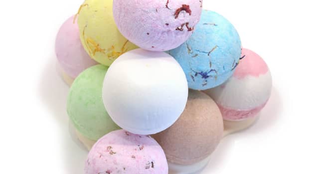 diy-bath-bomb-guide-and-7-inspiring-recipe-combinations