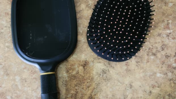 fix-a-broken-hair-brush