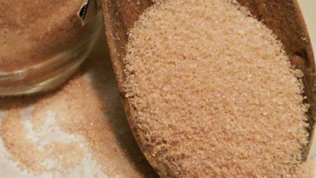 home-made-brown-sugar-and-lemon-body-scrub