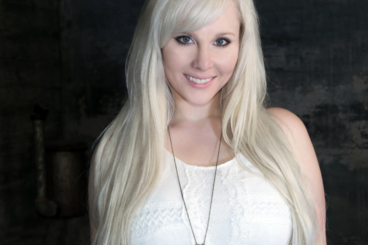 how-to-maintain-platinum-blonde-hair