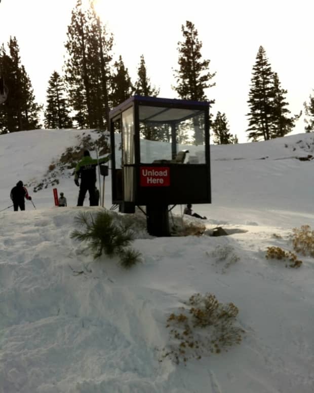 ski-pants-and-snowboard-pants-that-fit-tall-people