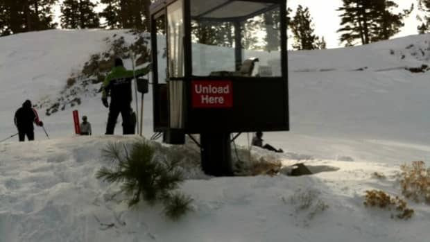 ski-pants-and-snowboard-pants-that-fit-tall-people