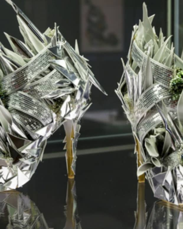 top-25-bizarre-shoes-of-the-internet