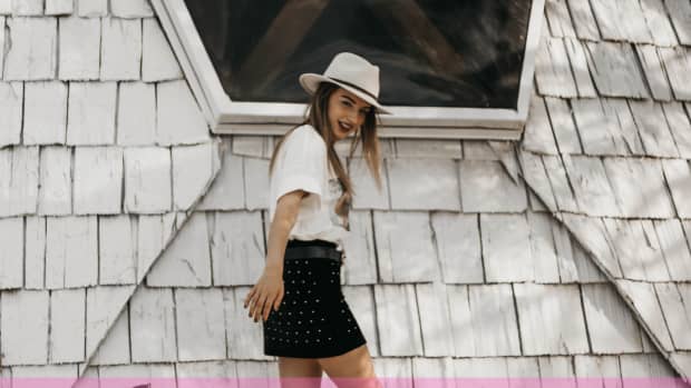 what-to-wear-with-a-skater-skirt
